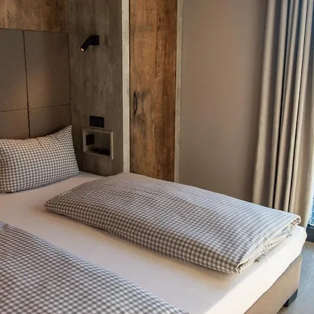 Strandberg's Turmhäuser Apartment *